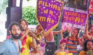 Carnaval: coletivos no DF encontram na folia caminho para autocuidado