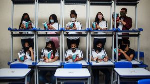Livro e exposição registram com sensibilidade a educação pública brasileira durante a pandemia da Covid-19