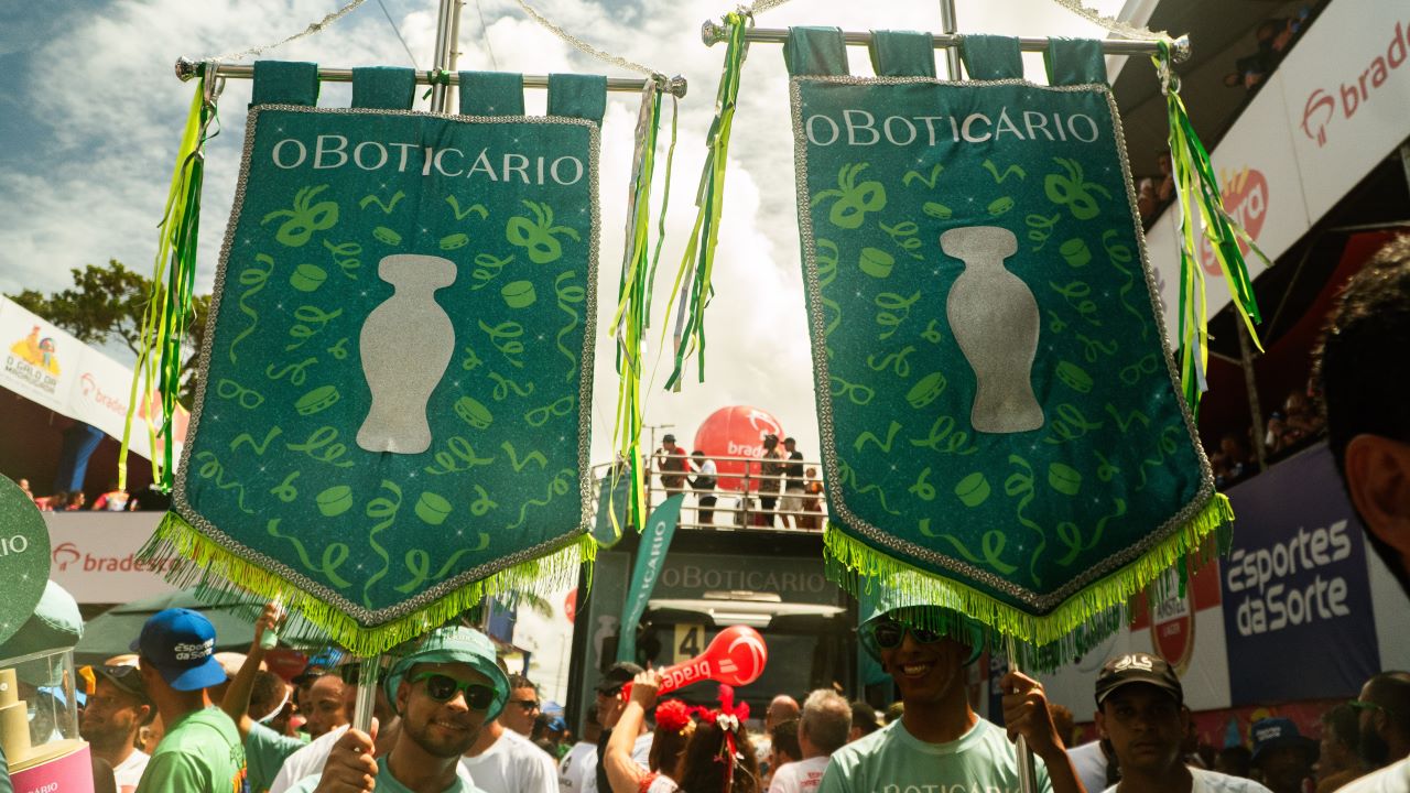 O Boticário oferece serviço de maquiagem para o Carnaval