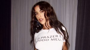 O Boticário decifra o ‘cheiro da Marina Sena’ e apresenta Her Code como a assinatura olfativa da artista