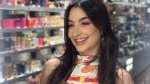 MAKE DE CARNAVAL: dicas para fazer a maquiagem resistir durante a folia