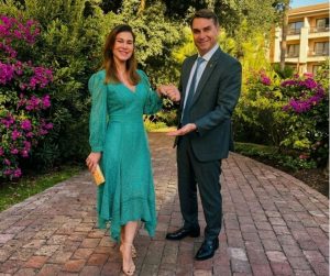 Fernanda Bolsonaro leva renda nordestina a posse do novo Presidente do Chile