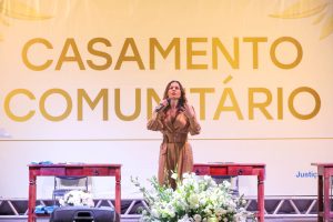Mais de 100 casais oficializam união no primeiro Casamento Comunitário de 2026
