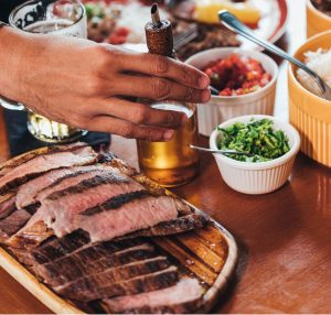 A comida nordestina que construiu Brasília: uma história de amor e sabor