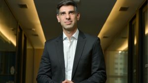 Recorde de emprego no Brasil. Recorde de jovens em funções que estão em extinção