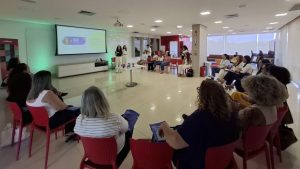 Oficina gratuita para mulheres em Brasília propõe caminhos para uma relação mais saudável com o digital