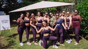 Método Lumia oferece manhã de autocuidado para mães com yoga, brunch e experiências de bem-estar