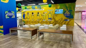 Pátio Brasil Shopping prepara experiência com figurinha personalizada e espaço especial para troca de figurinhas durante a Copa do Mundo