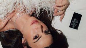 Make B. leva teste de 18 horas para Cannes com Thaila Ayala