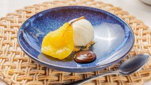Ocean Brasília une refúgio à beira-lago e menu contemporâneo no almoço