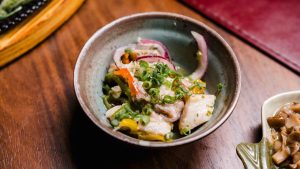Haná lança menu executivo em três etapas com opções que unem clássicos da culinária japonesa e pratos quentes