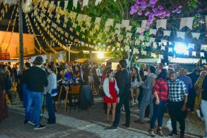 Veloso de Melo celebra 15 anos de trajetória com tradicional festa junina