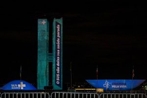 Corrida Pela Vida atrai milhares de pessoa em noite de Sábado em Brasília