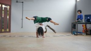 Podcast do coletivo Instrumento de Ver reúne artistas e pesquisadores em conversas sobre cena e escrita