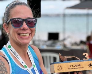 Atleta de 43 anos de Brasília, que superou um traumatismo craniano, é convocada para o Campeonato de Va’a (Canoagem Havaiana/Polinésia) Sprint 2026 e promete lutar pelo pódio com sua equipe