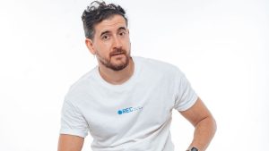 Afonso Padilha apresenta novo espetáculo “Como Nossos Pais” em Brasília