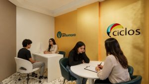 Cresce o sofrimento emocional entre adolescentes e Brasília ganha programa inédito de cuidado intensivo em saúde mental