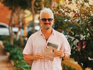 Lançamento do romance “Dois Mundaréus” cristaliza a literatura margina