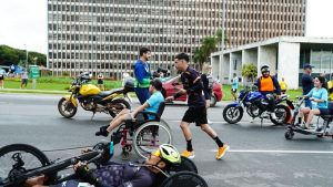 Olga Kos: corrida inclusiva mobiliza mais de 10 mil pessoas e fortalece a causa da pessoa com deficiência no Distrito Federal