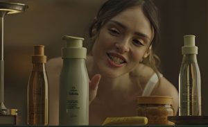 Natura Tododia lança campanha inspirada no universo gourmand com fragrâncias de Pistache, Caramelo Salgado e Néctar de Mel