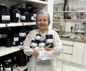 Quality Fórmulas propõe nova abordagem na manipulação de precisão voltada à saúde funcional da mulher em sua plenitude