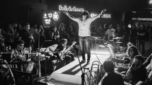 Meolly se apresenta no Hidden Brasília com o projeto “Sala do Rock”