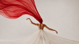 “Cavidade Escura” estreia na Unipaz com ancestralidade e imersão no corpo feminino