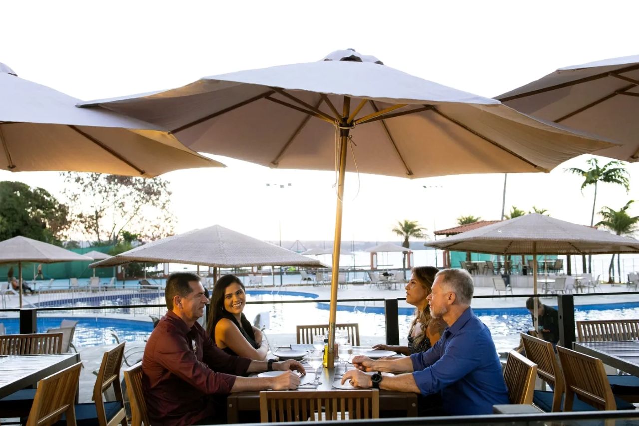 Prime Beach Lounge Bar reúne gastronomia, música e lazer às margens do Lago Paranoá